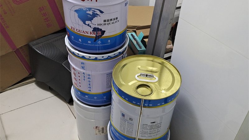 学校操场环氧地坪漆报价影响因素解析**